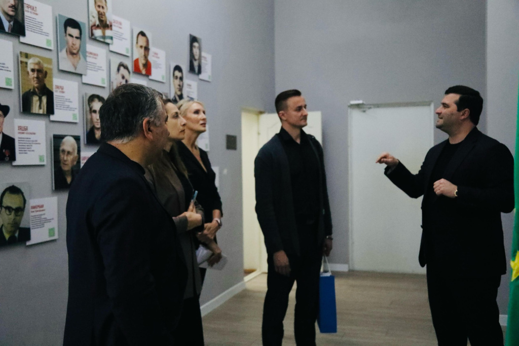 5192828504583040993.jpg 5192828504583040993.jpg