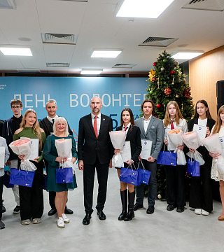 Лицеисты, активно участвующие в развитии федеральной территории,  награждены за вклад в волонтёрское движение